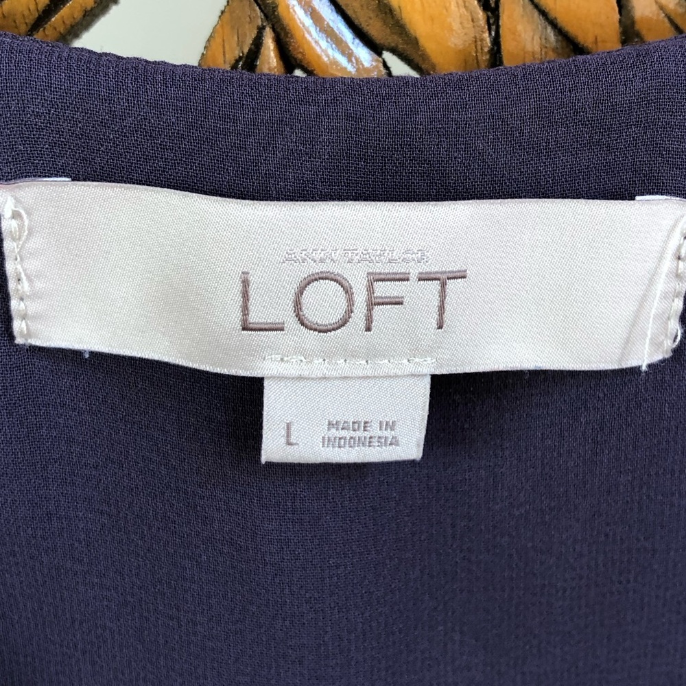 Loft Gray Sleeveless Blouse Women Sz L Spaghetti Strap V-Neck Chiffon Adult - Picture 2 of 6
